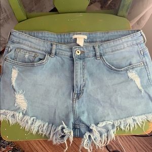 DENIM SHORTS